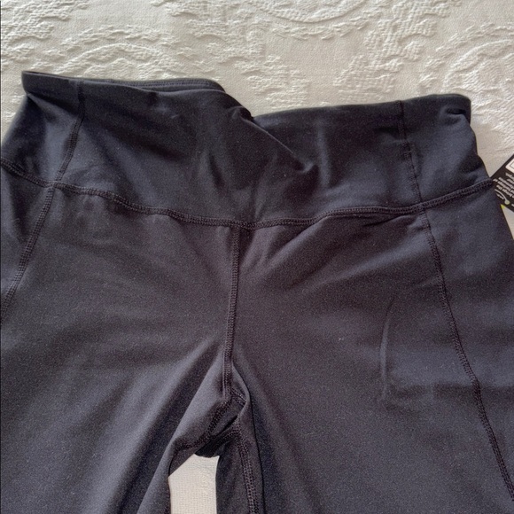 BNWT Champion Black High RiseLeggings - Picture 2 of 9
